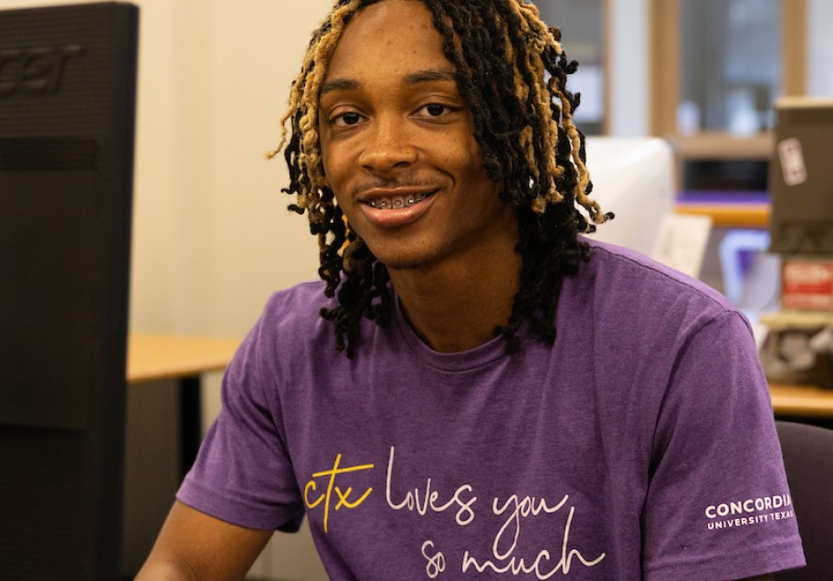 CTX student studying on campus