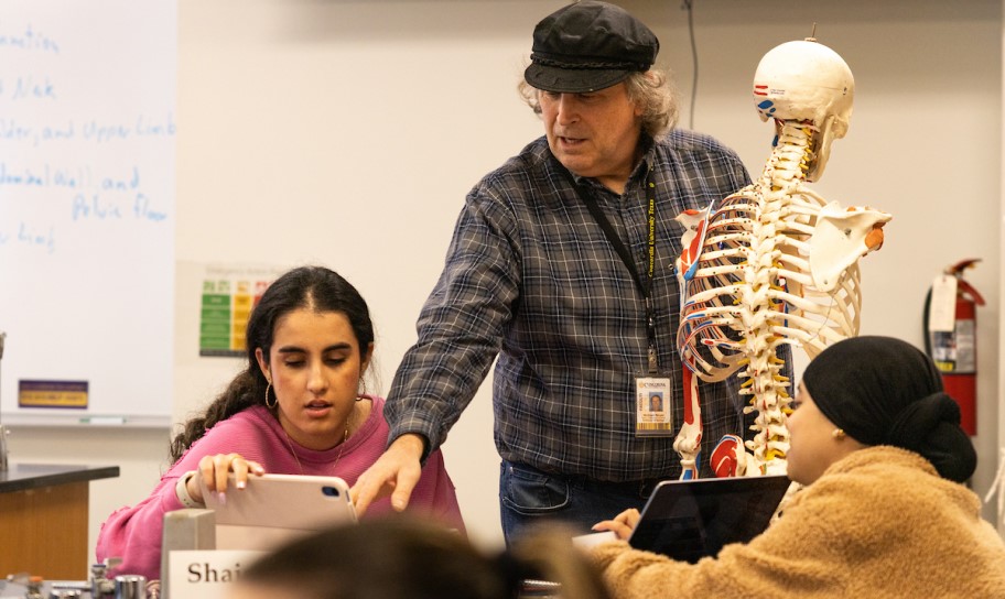 Honors Biology classroom